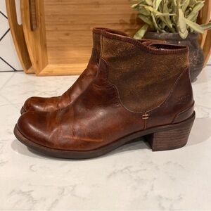 UGG Brown Leather Ankle Boots
